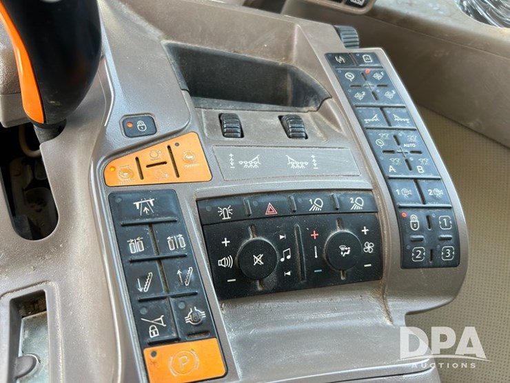 2020-john-deere-2020-image-39