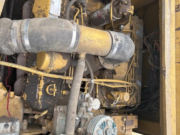 caterpillar-613b-image-32