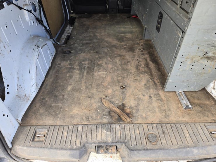 2014-ford-transit-connect-image-30