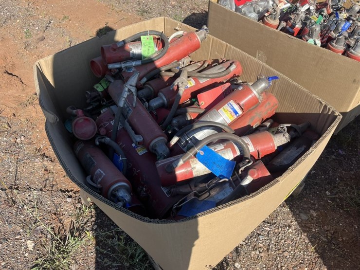 #1619-•-fire-extinguishers-image-3
