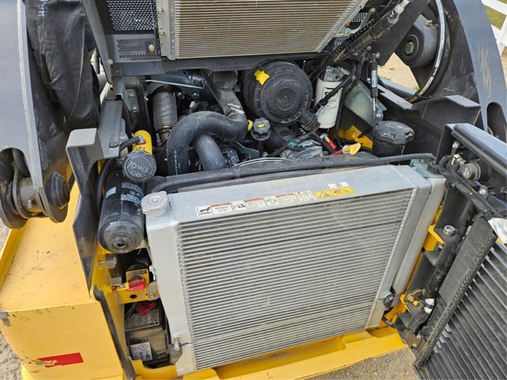 new-holland-l328-image-14