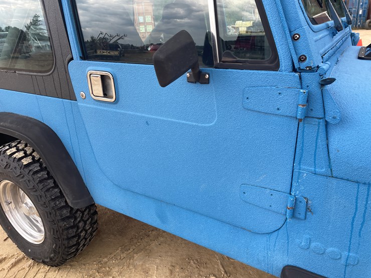 1990-jeep-wrangler-image-18