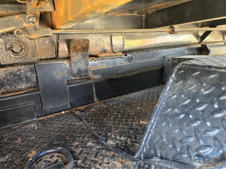 2000-axle-dump-trailer-image-17