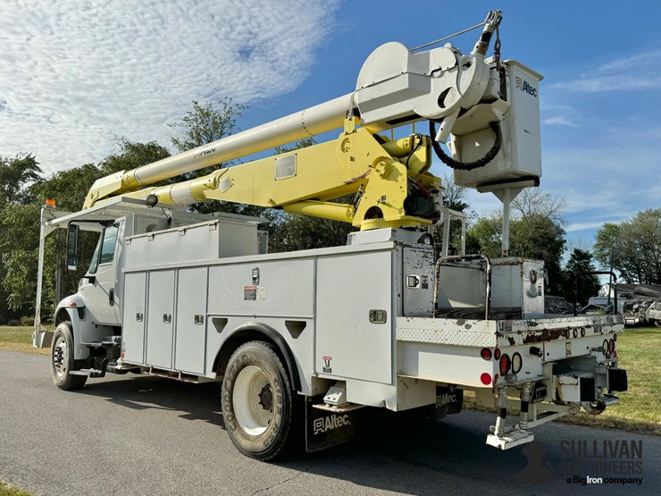 2012-international-durastar-4400-image-7