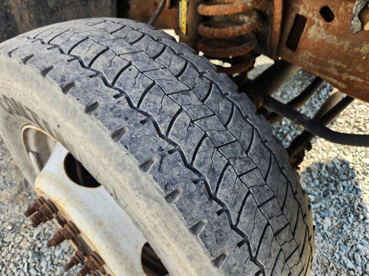 2006-ford-f550-image-67