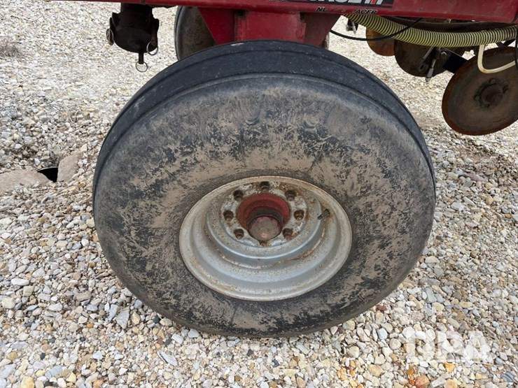 case-ih-2800-image-17
