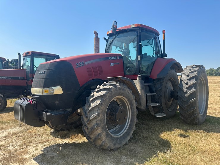 #32189-•-2008-case-international-magnum-335-tractor-image-1
