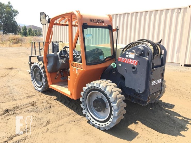 2013-jlg-g5-18a-image-4