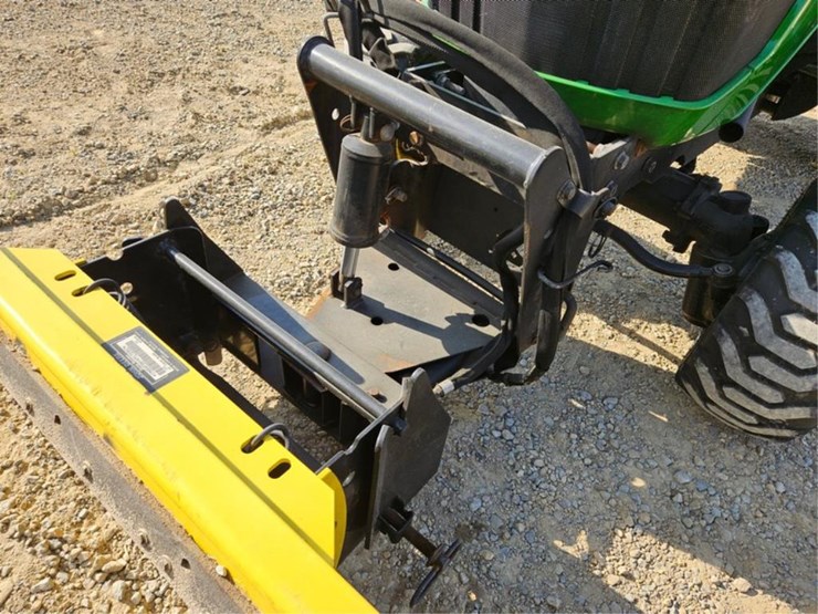 john-deere-1025r-image-15