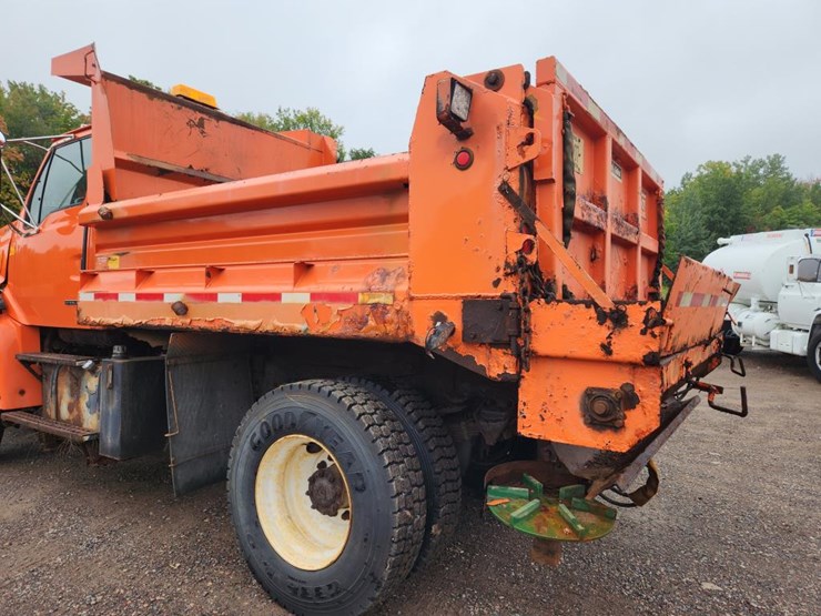 #1648-•-sterling-single-axle-patrol-truck-image-29