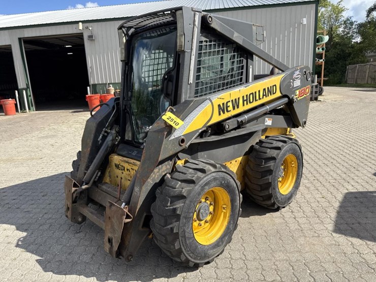 2008-new-holland-l180-image-1