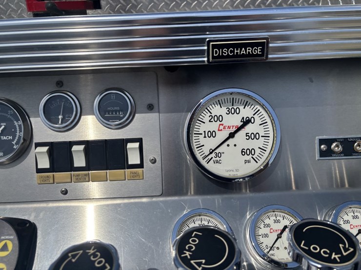 1998-freightliner-fl80-image-26