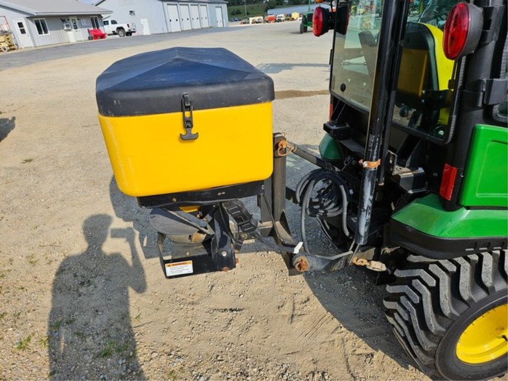 john-deere-1025r-image-23