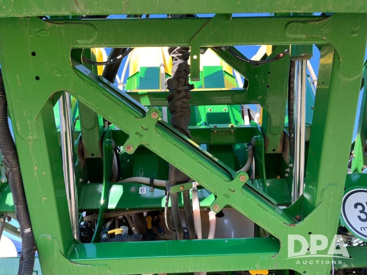 2019-john-deere-r4045-image-41