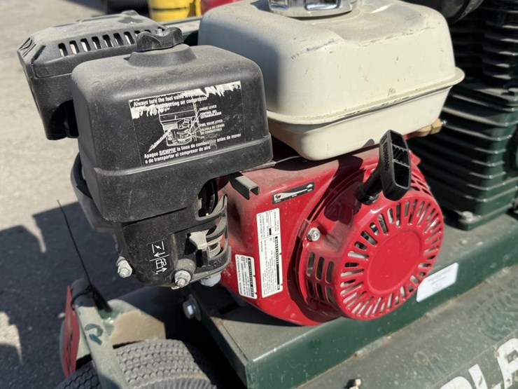 #2121-•-rolair-portable-gas-air-compressor-image-9