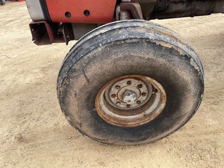 massey-ferguson-2705-image-94