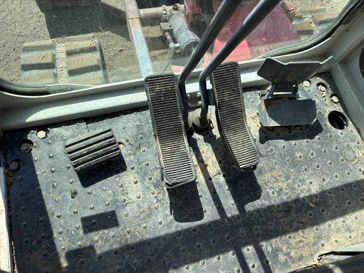 2003-takeuchi-tb135-image-36