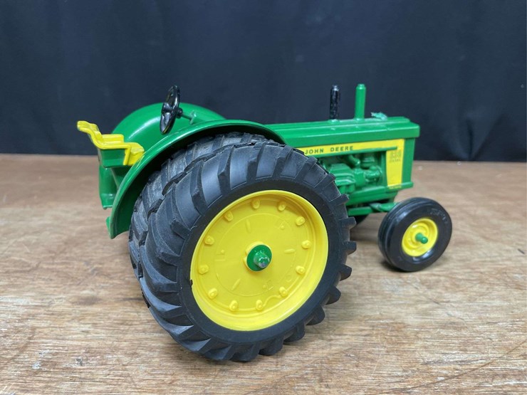 john-deere-830-image-7