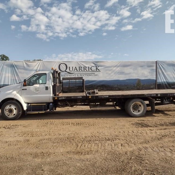 2013 FORD F650 XLT