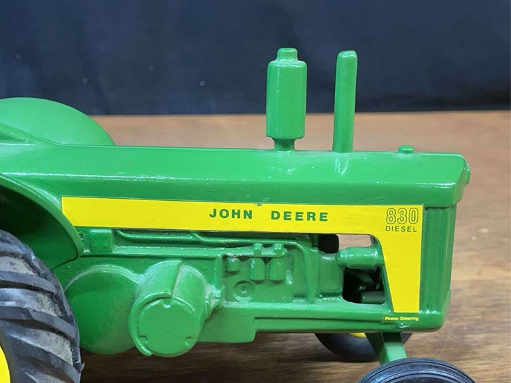 john-deere-830-image-14