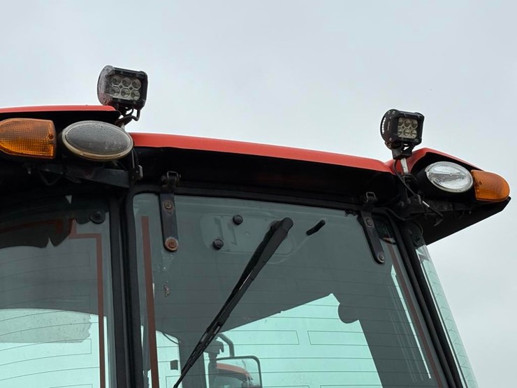 new-holland-354-image-19