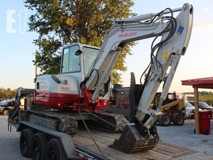 2022-takeuchi-tb260-image-3