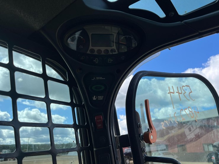 2018-bobcat-s570-image-15