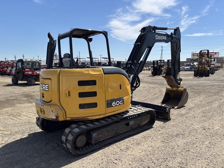 2021-deere-60g-image-3