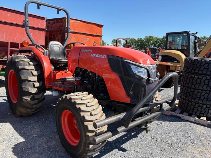 2023-kubota-mx5400-image-4