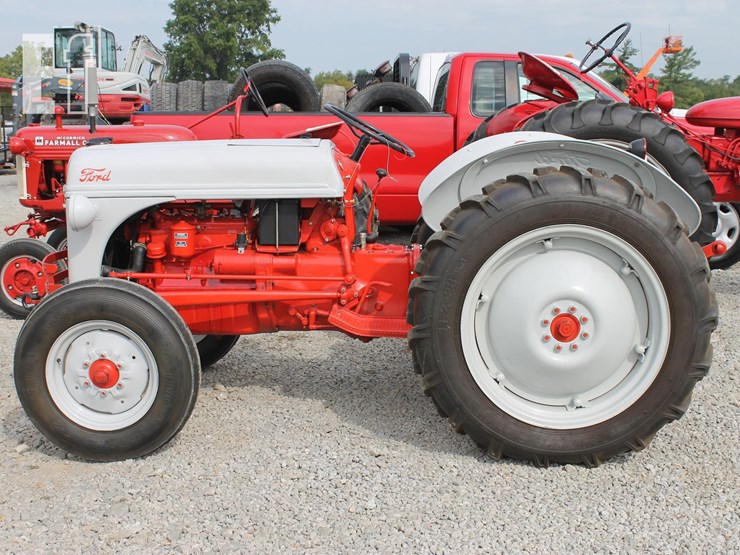 ford-8n-image-2