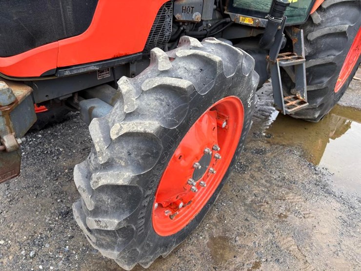 new-holland-354-image-12