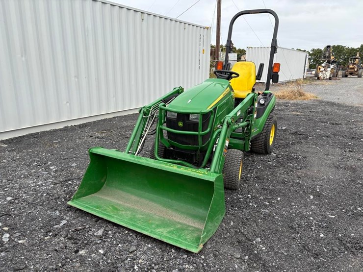 john-deere-1025r-image-3