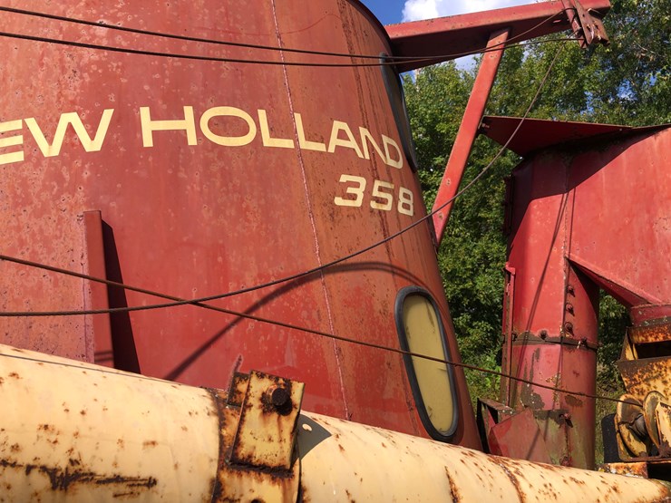 new-holland-358-image-9