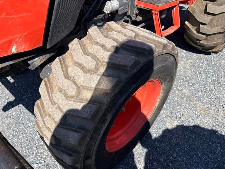 2023-kubota-mx5400-image-9