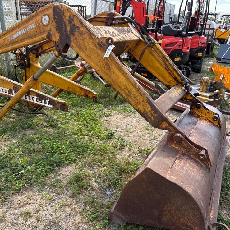 MASSEY-FERGUSON 204