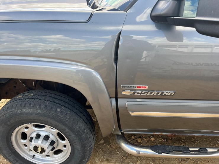 2005-chevrolet-silverado-2500-image-16