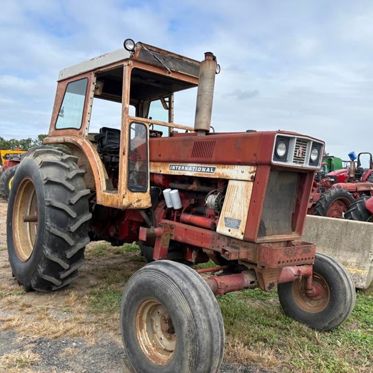 INTERNATIONAL 966
