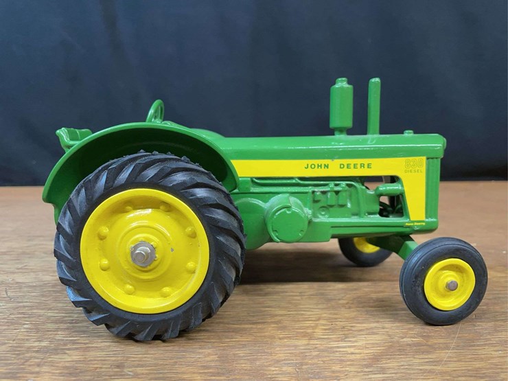 john-deere-830-image-6