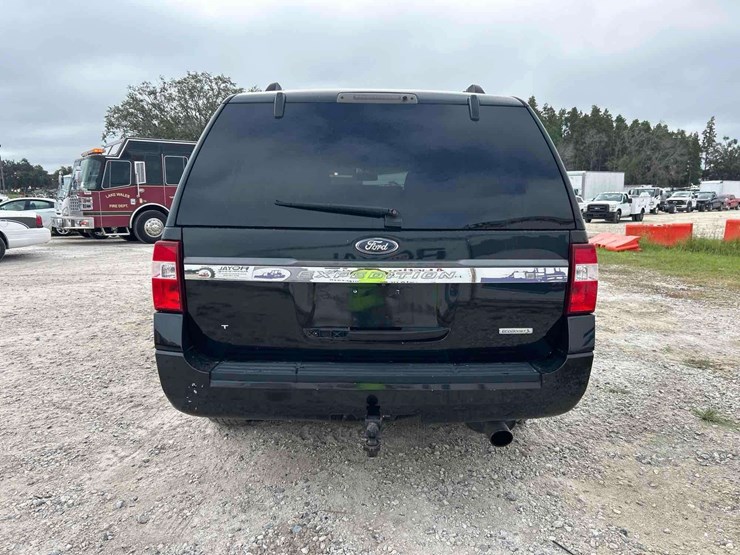 2015-ford-expedition-image-26