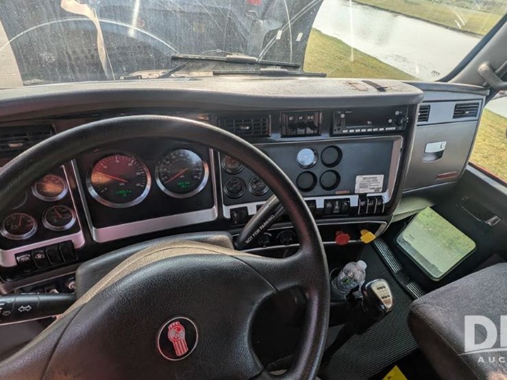 2009-kenworth-t800-image-34