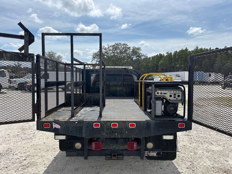2015-utility-flatbed-image-22