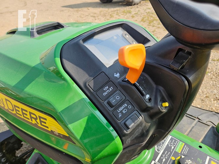 john-deere-x739-image-11