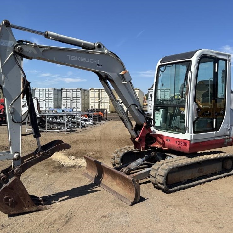 2003 TAKEUCHI TB135