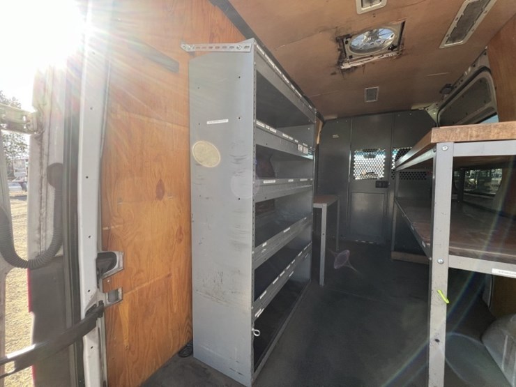 2013-freightliner-sprinter-2500-image-22