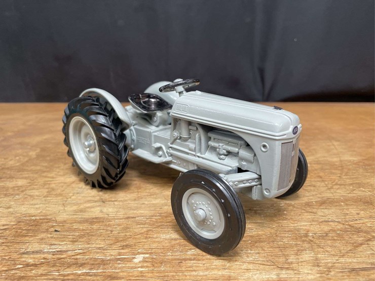 ford-9n-image-16