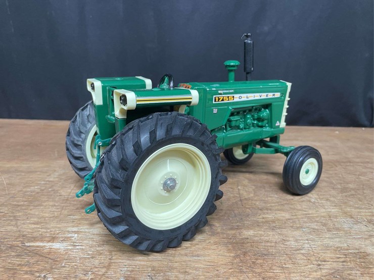 1992-oliver-1755-image-7