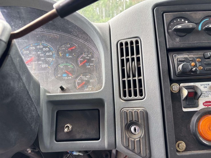 2007-international-durastar-4300-image-14