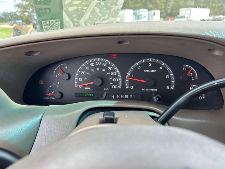 2001-ford-expedition-image-13
