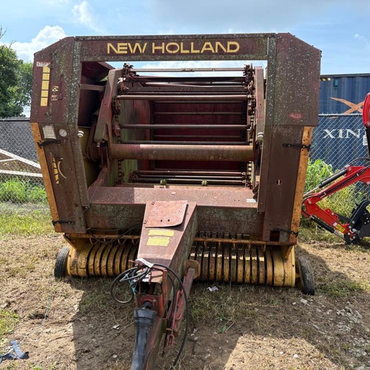NEW HOLLAND 853