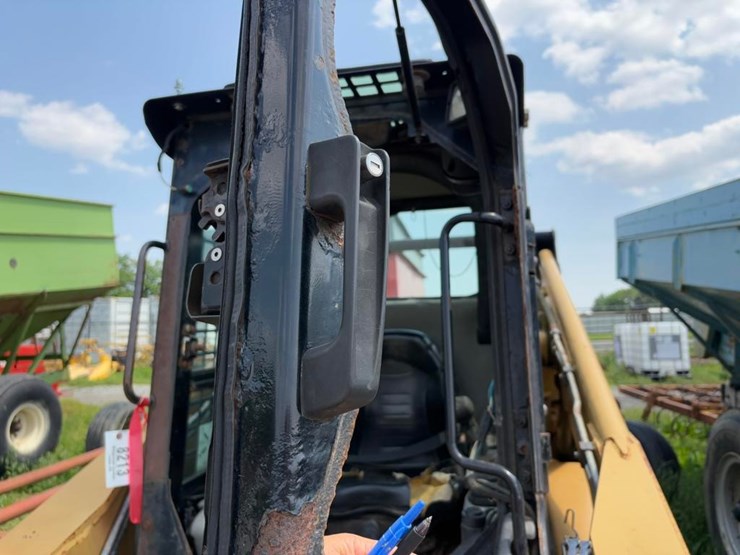 2004-caterpillar-262b-image-11